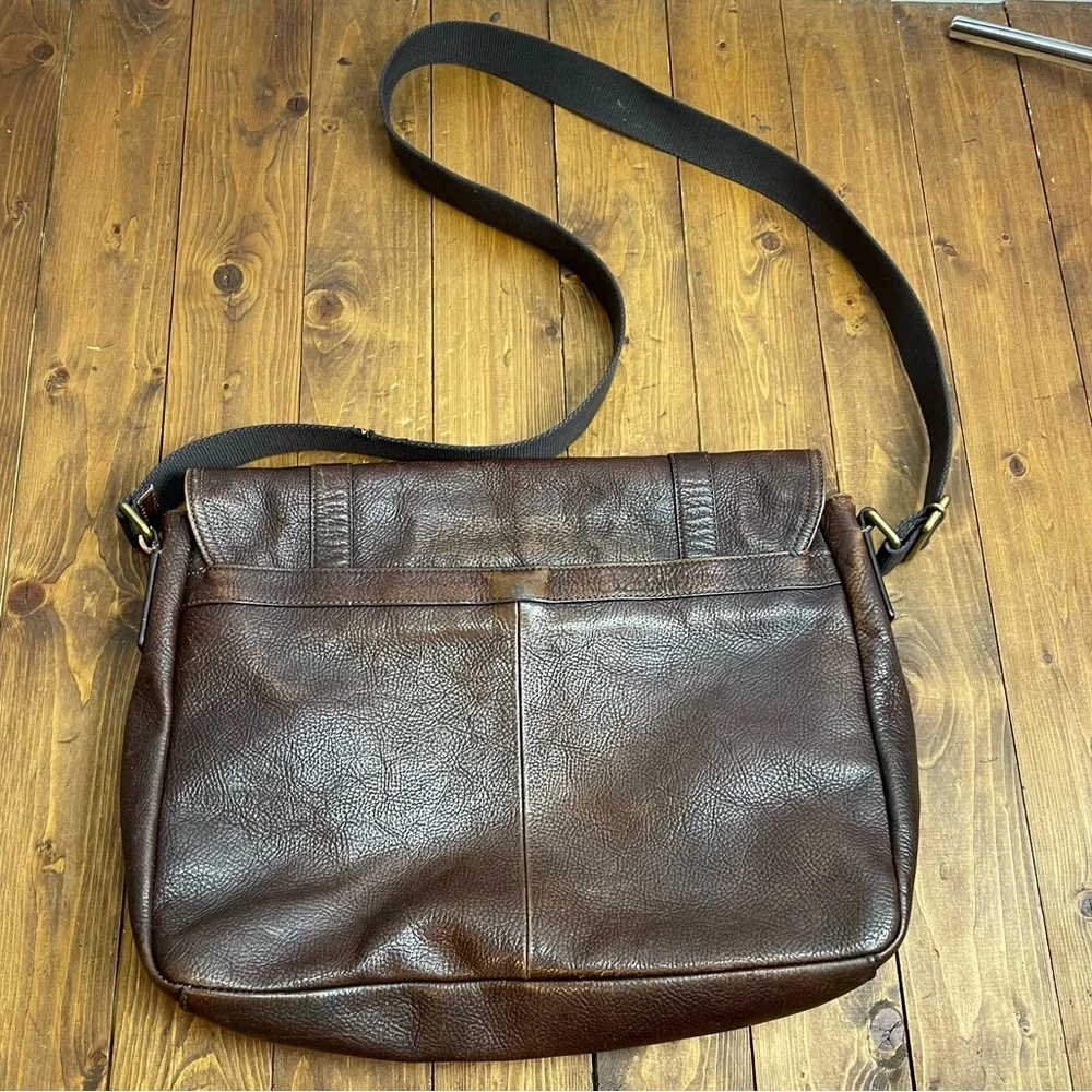 Fossil travis brown leather messenger bag